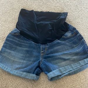 ⭐️CLOSET CLEAN OUT⭐️ Liz Lange maternity jean shorts